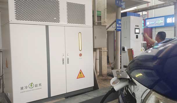 【重卡电动先锋】永盈会300-400kW重卡充电桩：亮点与应用典范(图2)